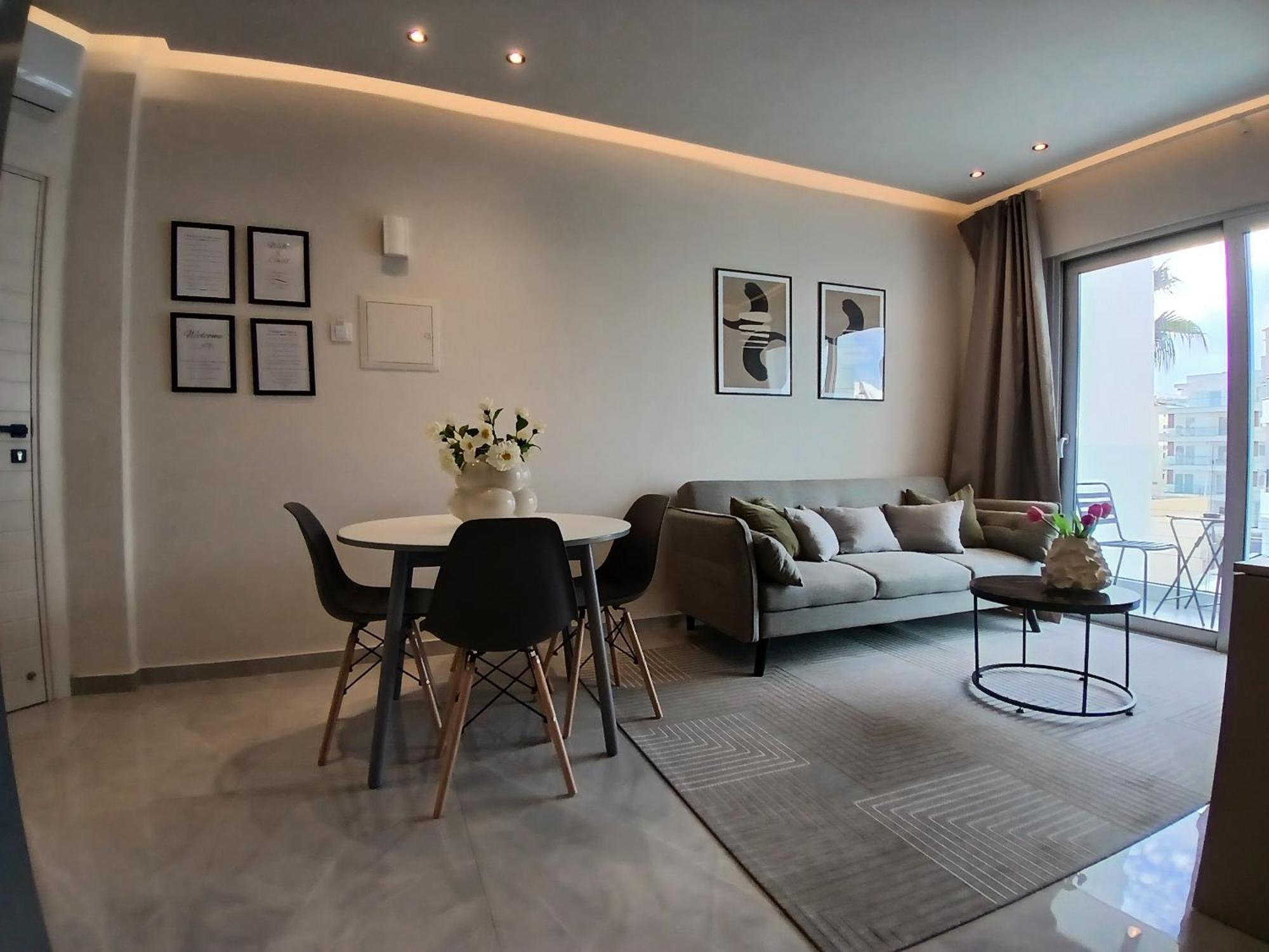 Georgiana Suites Larnaka Zimmer foto