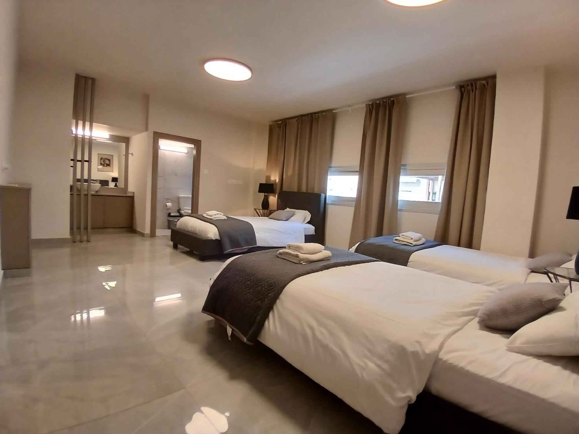 Georgiana Suites Larnaka Exterior foto
