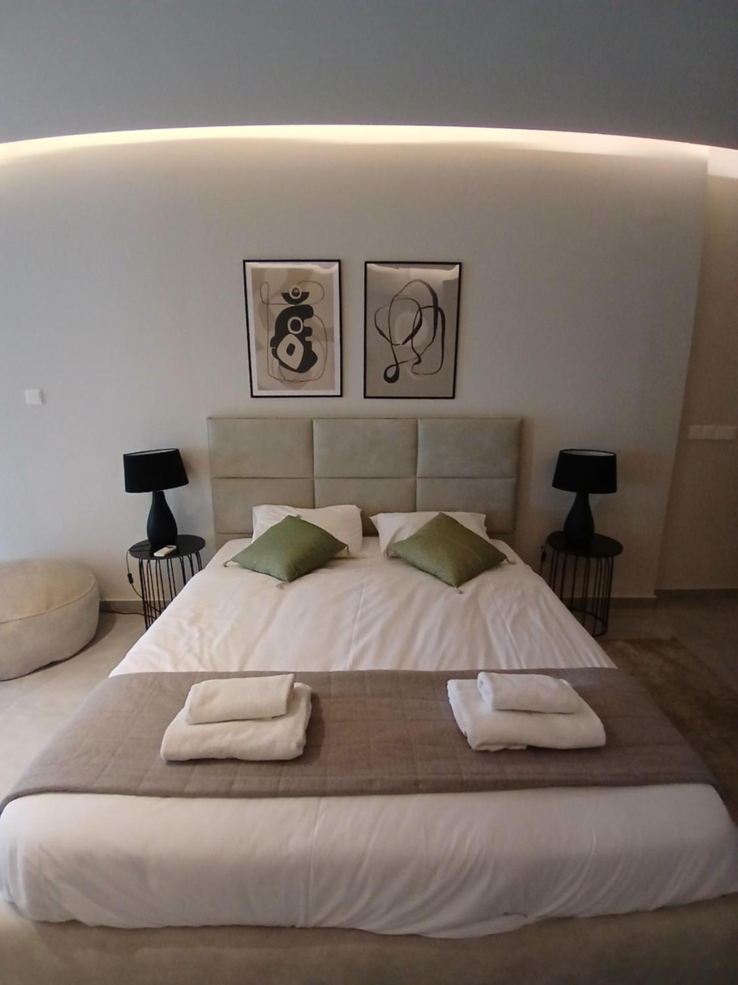 Georgiana Suites Larnaka Zimmer foto