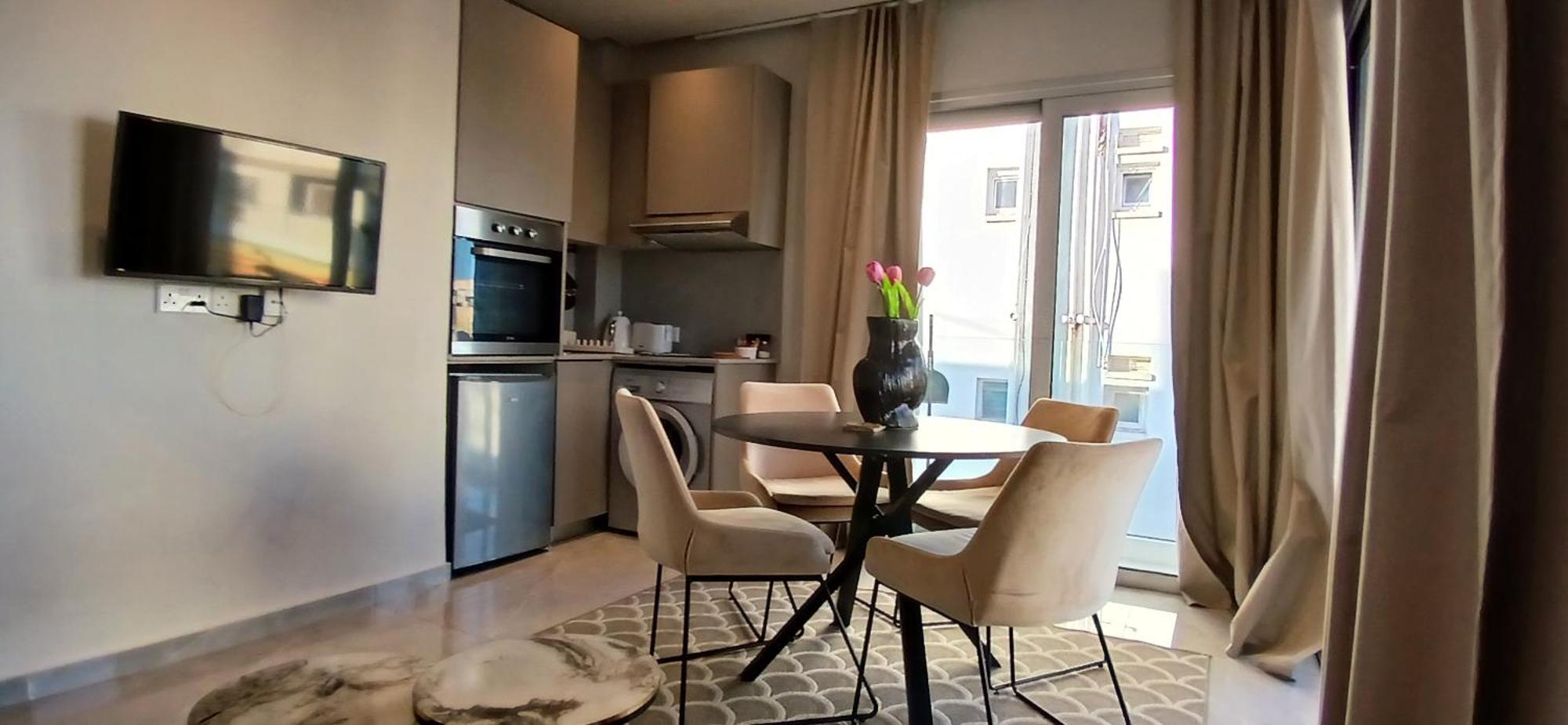 Georgiana Suites Larnaka Zimmer foto